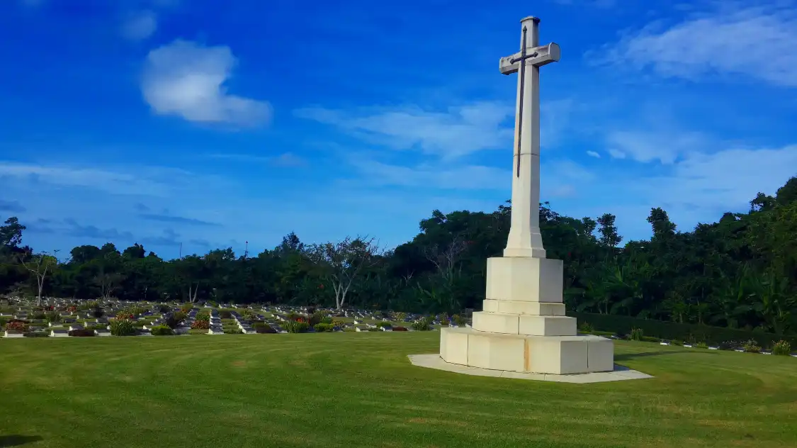 Hotels near Labuan War Cemetery