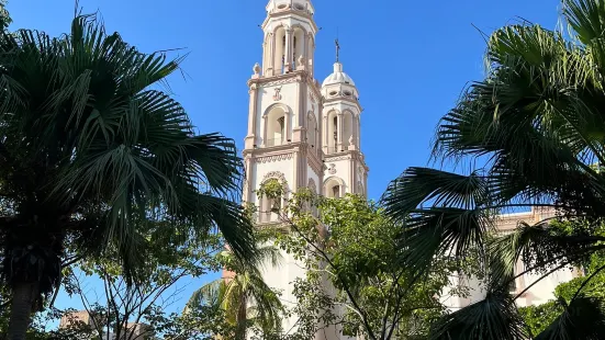 Catedral Basilica De Nuestra Senora Del Rosario