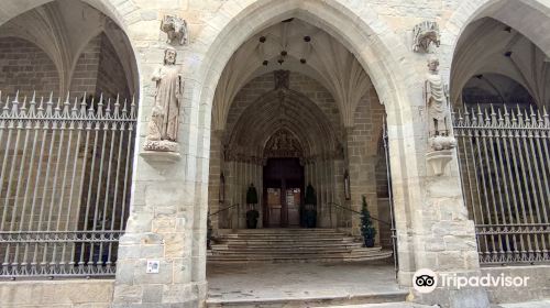 Iglesia de San Saturnino