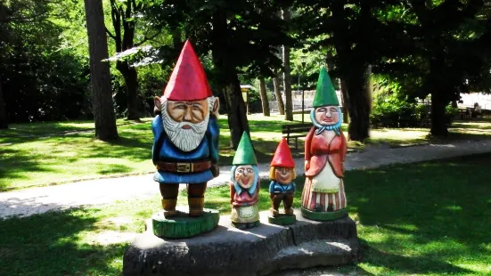 The Path of the Gnomes