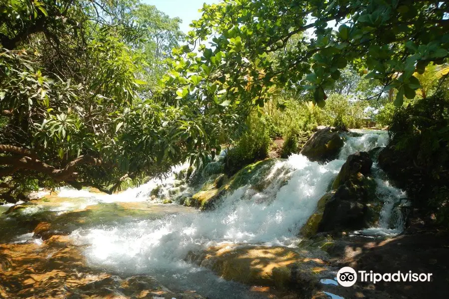 Soa Mengeruda Hot Spring