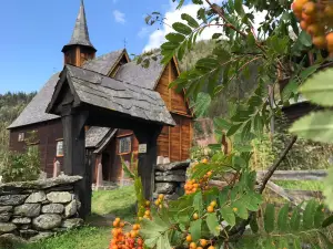 Lomen Stave Church