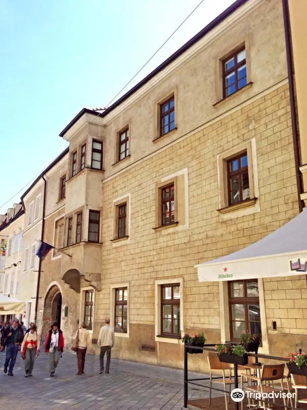 3_Academia Istropolitana