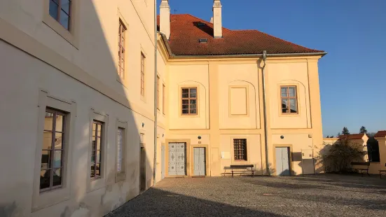 Nižbor chateau