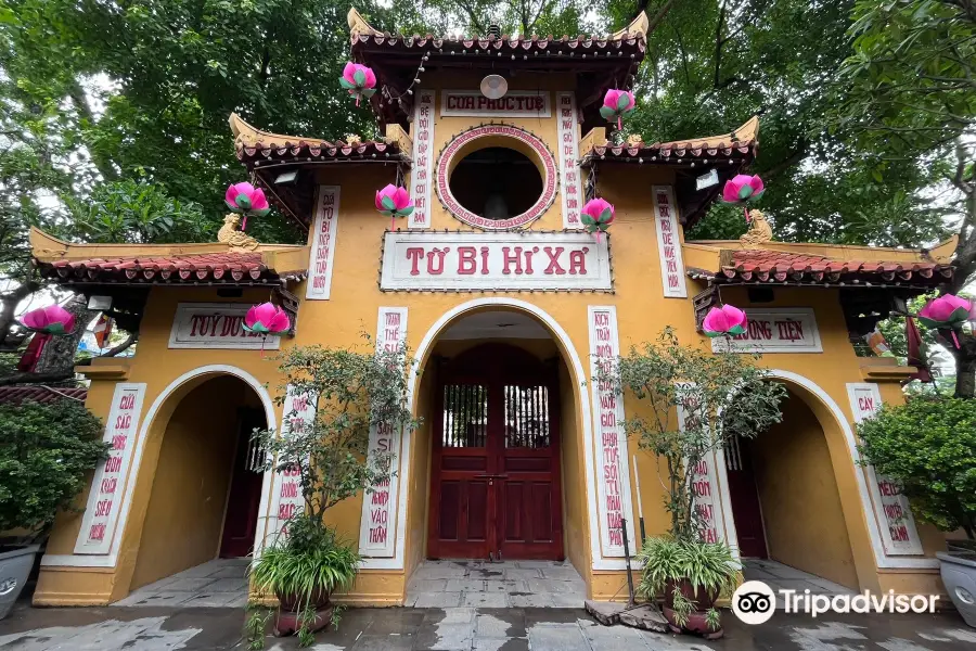 Ambassador's Pagoda (Chua Quan Su)