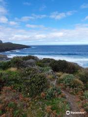 Maingon Bay Lookout