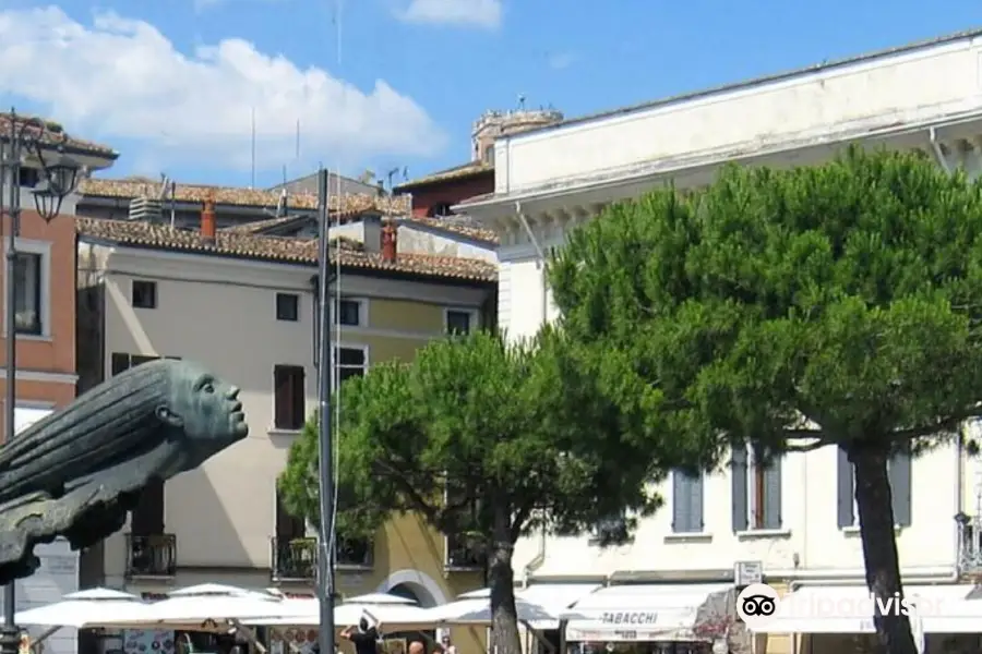 Monumento agli Aviatori del Reparto Alta Velocita