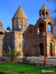 The Churches of Echmiatsin and the Archaeological Site of Zvartnots