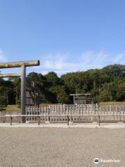 ミサンザイ古墳（神武天皇畝傍山東北陵）