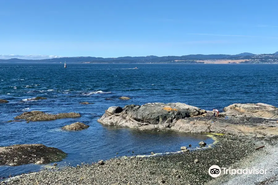 Clover Point Park