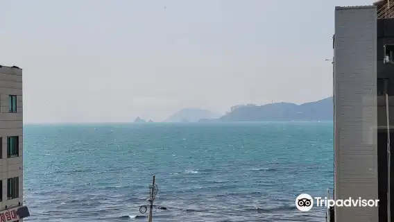 海雲台藍線公園+五六島天空步道+白淺灘文化村一日遊-普通話包車