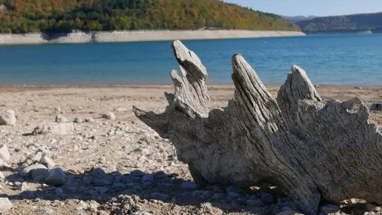 ヴグラン湖