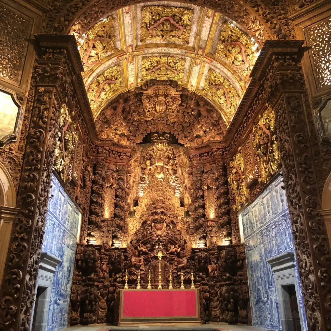 Hotels near Museu Carlos Machado
