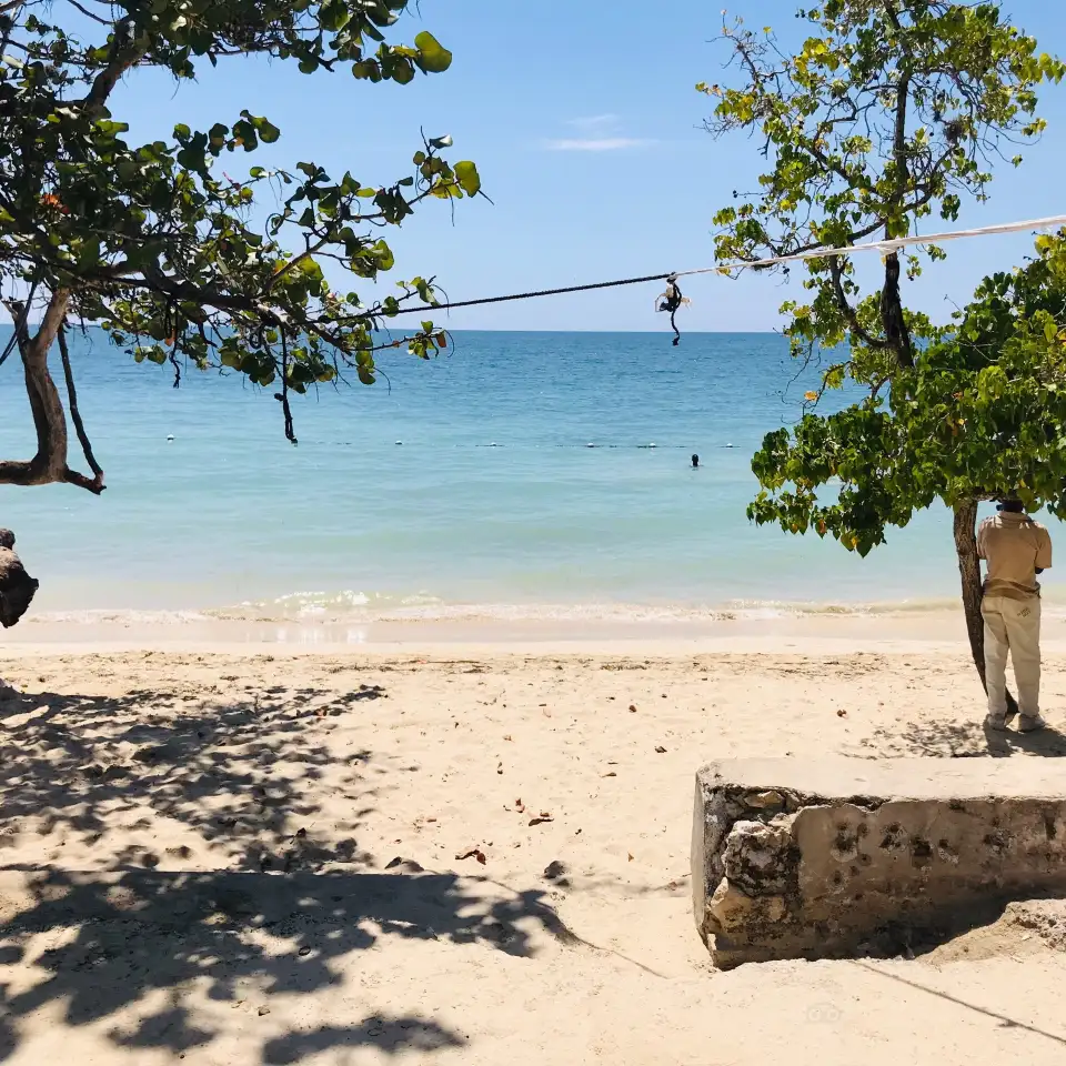 1_Bluefields Beach