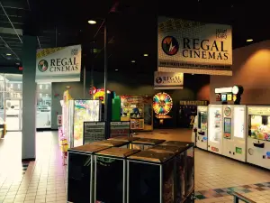 Regal Peoples Plaza