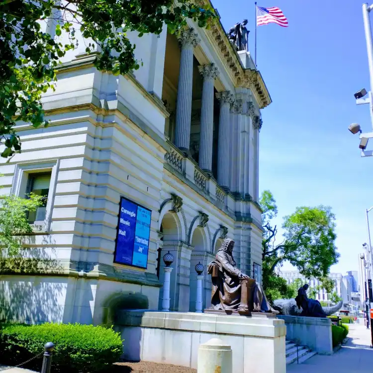 Hotels in Carnegie