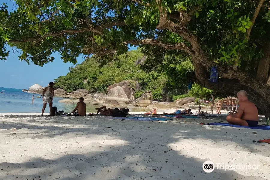 Thong Takhian Beach (Silver Beach)