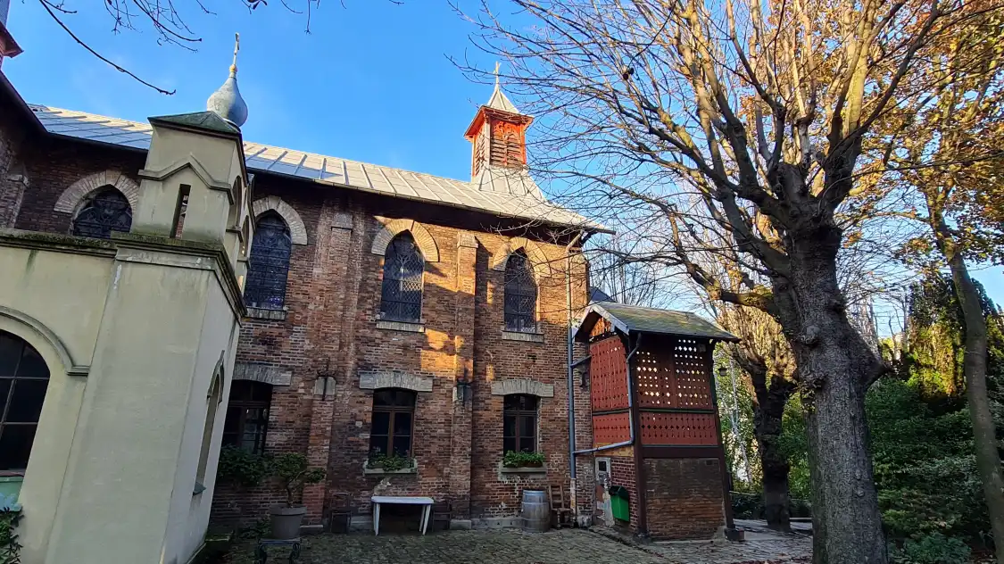 Hotels near Saint-Serge-De-Radonege Russian Orthodox Church