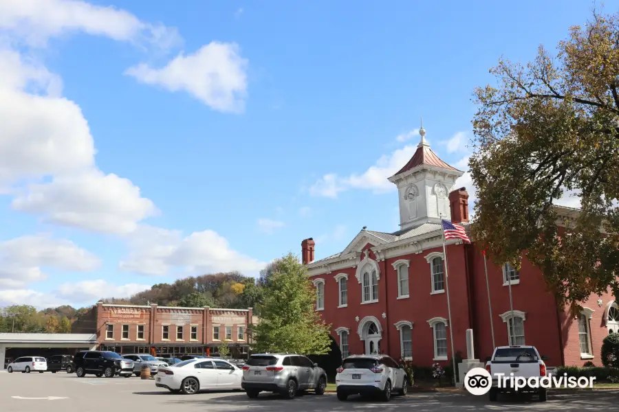 Moore County Courthouse