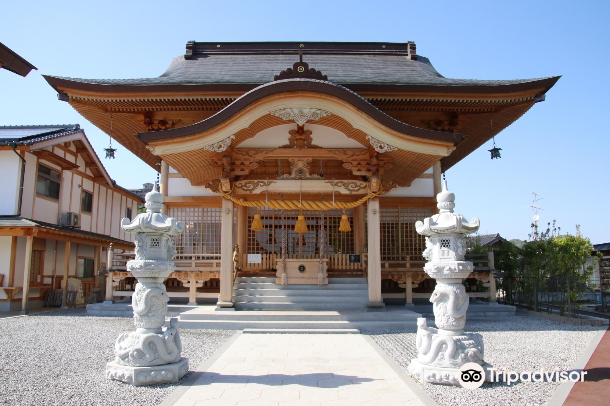 白蛇 天珠*岩国市白蛇神社の白蛇の袴付き スモーキークオーツ