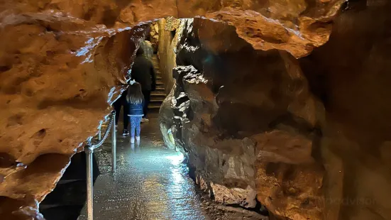 Linville Caverns, Inc