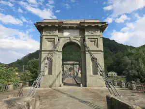 Ponte delle Catene