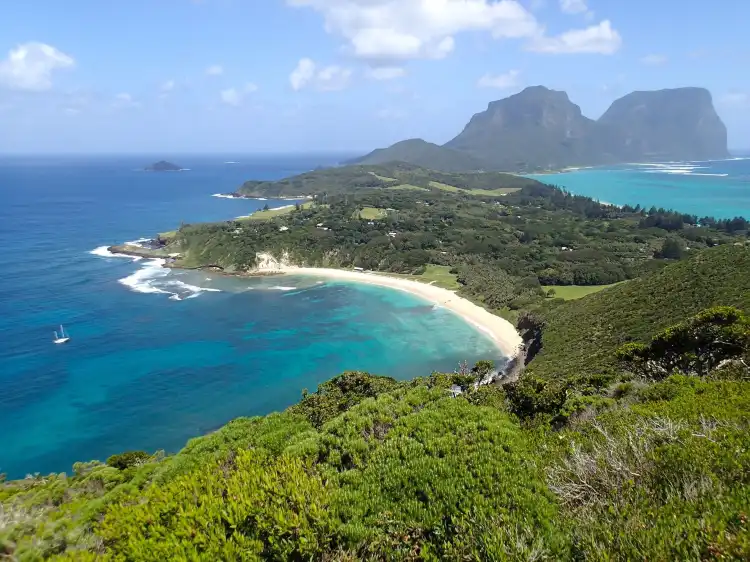 Hotels near Neds Beach