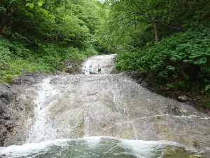 カムイワッカ湯の滝