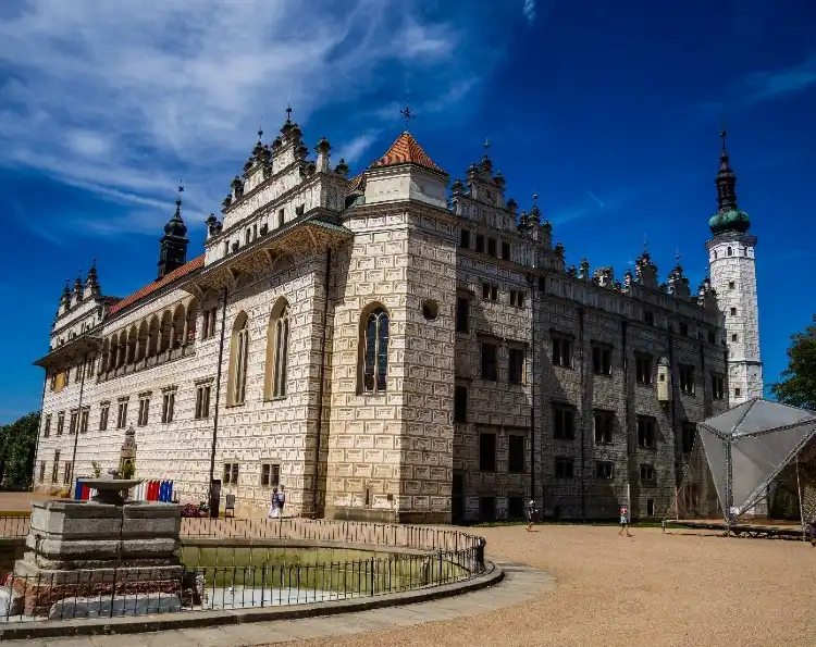 Hotels near Portmoneum - Museum Josefa Vachala