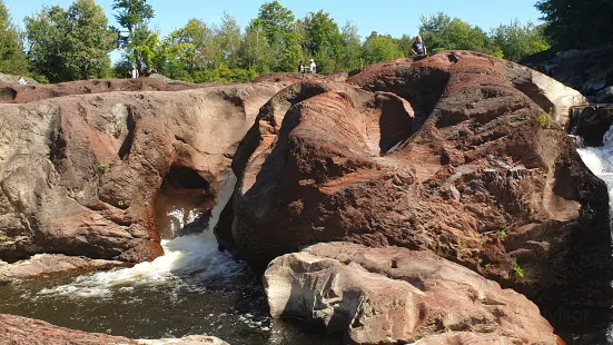 Parc des Chutes-Rouillard