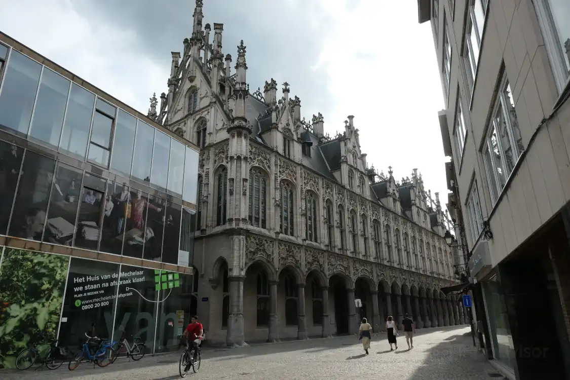 Hotels near The People of Mechelen's Building - Huis van de Mechelaar