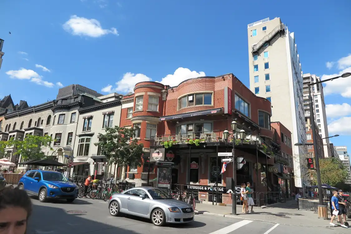 Hotel dekat Crescent Street