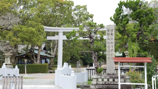 Hinokuma Shrine and Kunikakasu Shrine (Nichizengu)