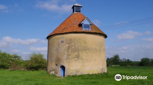 National Trust - Kinwarton Dovecote