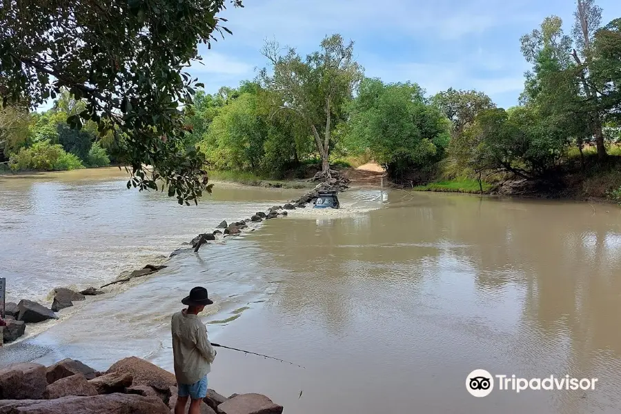 Cahills Crossing