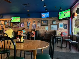 Woodys Sports Bar and Grill