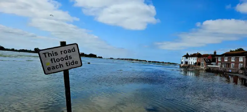Hotels near Chichester Harbor