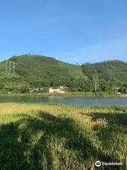 Khe Lau Lake