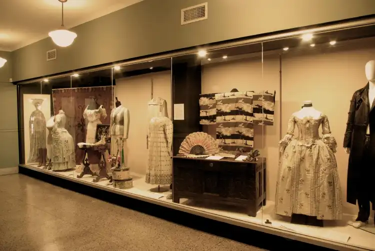 Hotels in der Nähe von Fashion History Museum