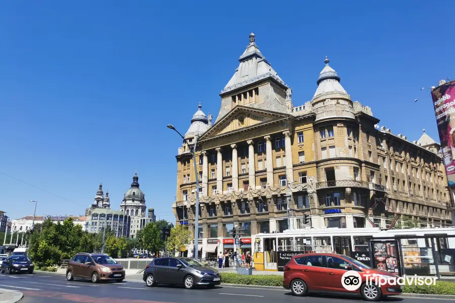 Deak Ferenc Square