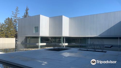 長野県立美術館