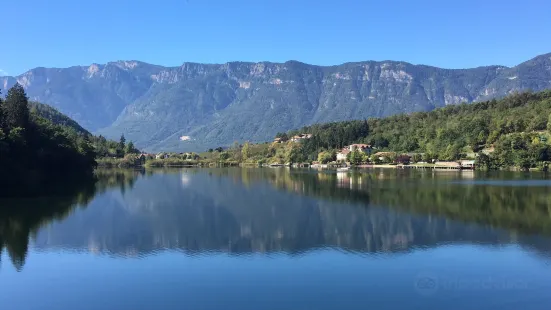 Monticolo Lake