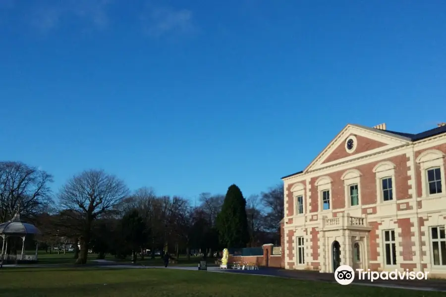 Lightwoods Park and House