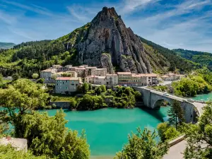 Rocher de la Baume