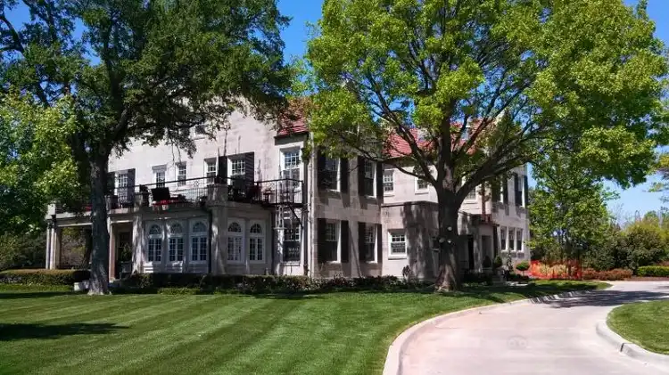 Hotels in der Nähe von Governor's Mansion