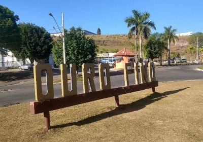 Boy Monument Porteira