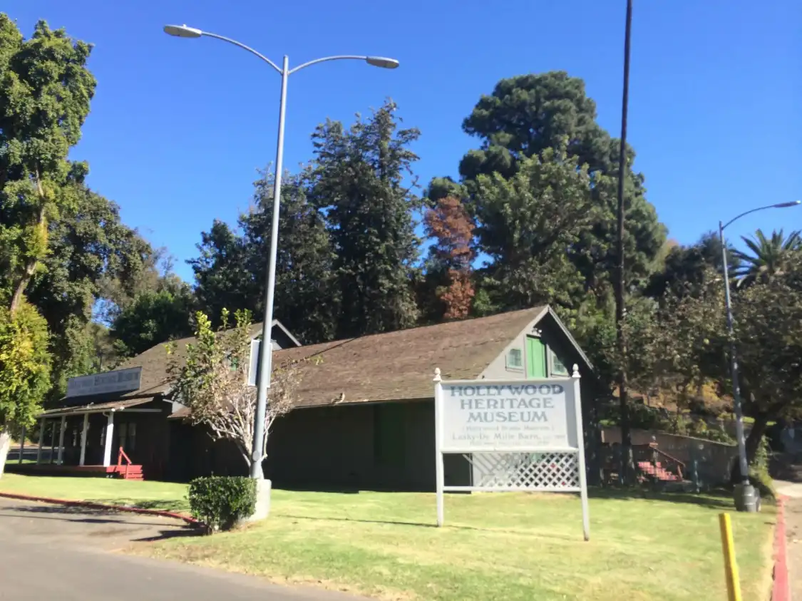 Hotels near Hollywood Heritage Museum