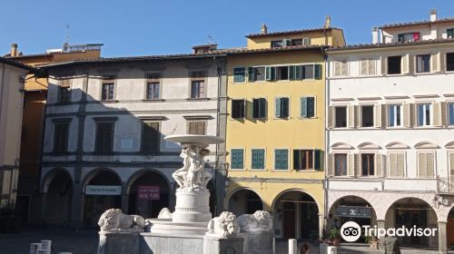 Piazza Farinata degli Uberti