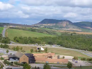 Aire Du Viaduc De Millau