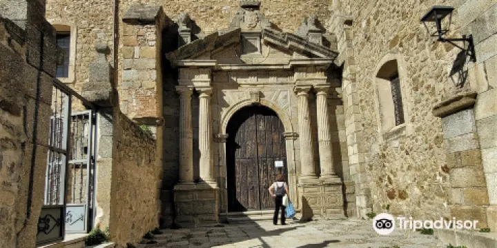 Iglesia Castillo de Santa Maria de Aguas Vivas